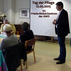 Thomas Eiskirch spricht am Tag der Pflege zu den Besuchern