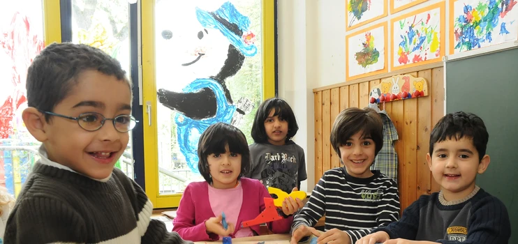 Spielende Kindergruppe