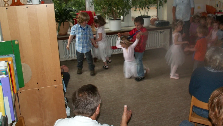 Kinder tanzen
