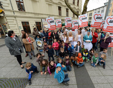 Aktion AWO gegen Rassismus - alle Teilnehmer in der Bochumer City