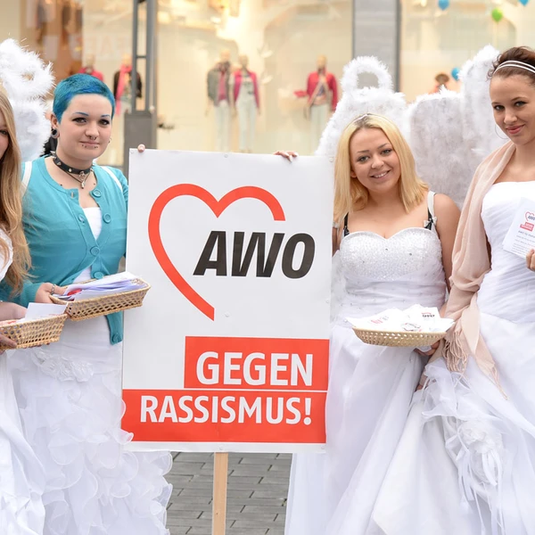 Engel des Jugendfreizeithauses JAWO bei Aktion AWO gegen Rassismus