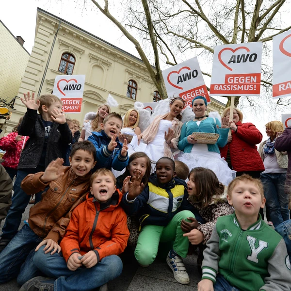 Kita-Kinder und JAWO-Engel