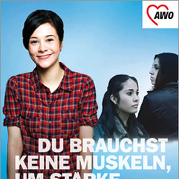 Anzeige für den Bundesfreiwiligendienst -Junge Frau im Vordergrund, im Hintergrund zwei weitere Frauen